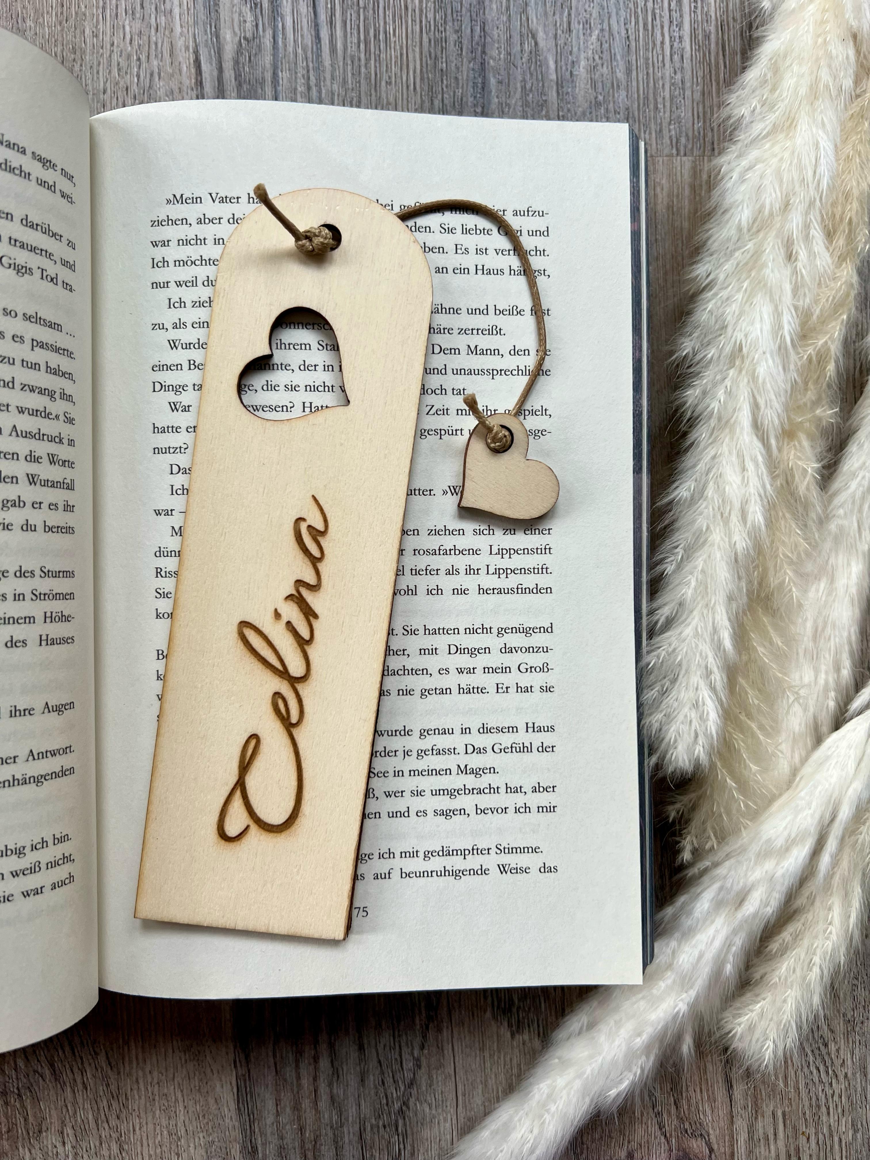 Lesezeichen mit Name & Herz