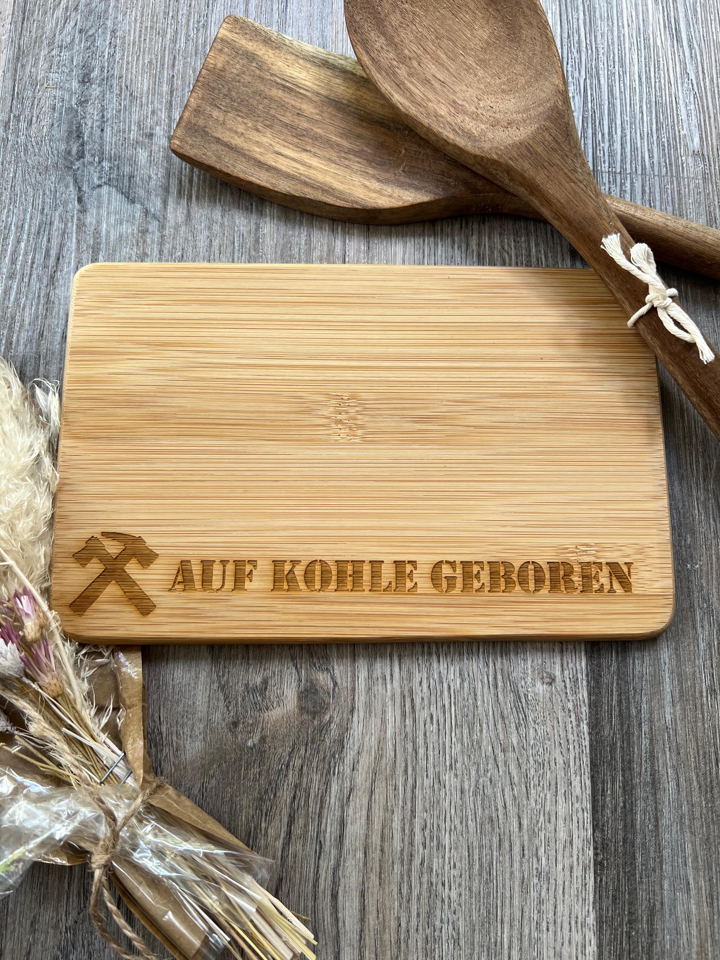 Frühstücksbrettchen "Auf Kohle geboren", auas Bambus