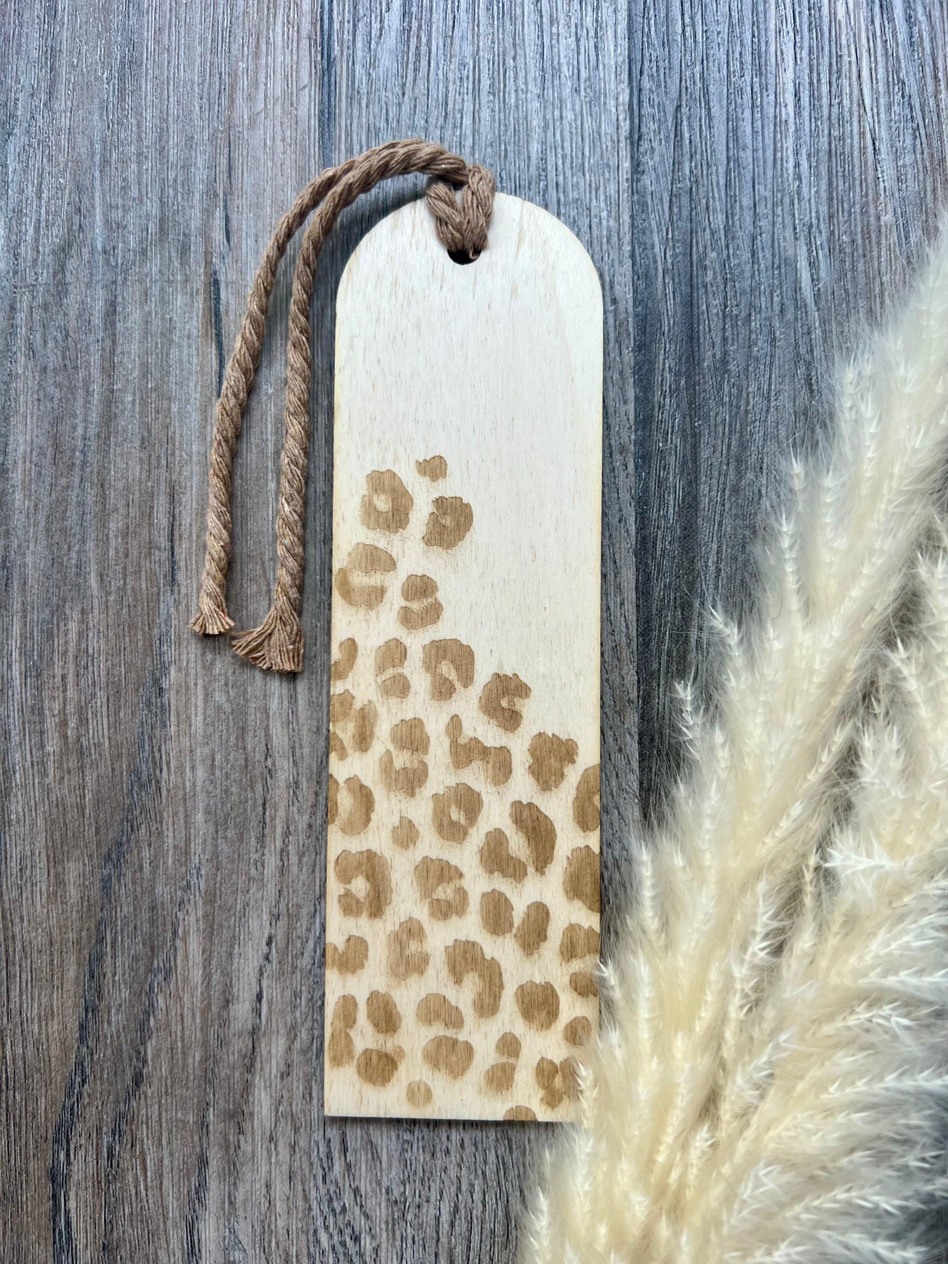 Lesezeichen "Leopard", aus Holz